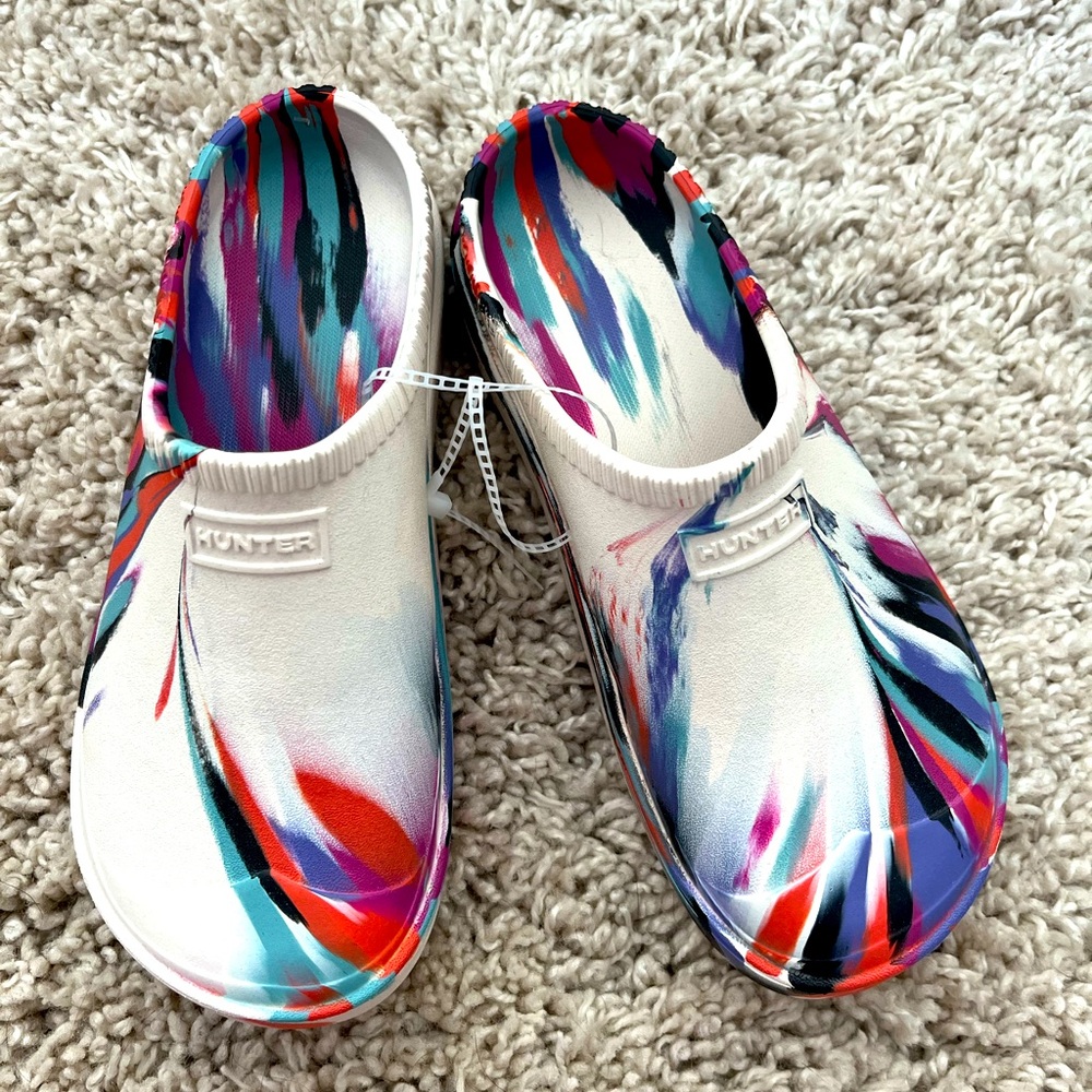 NWOT Hunter Multicolor Clogs, Size 5/5.5